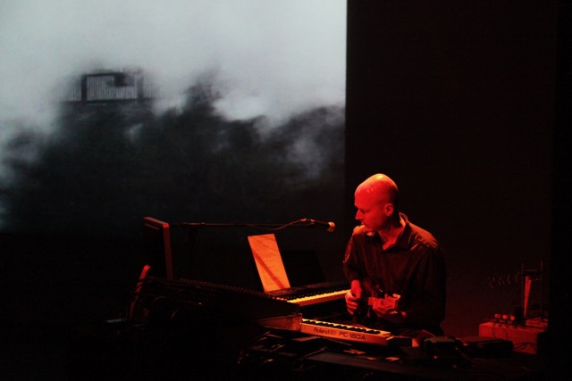 Geert Waegeman performing live