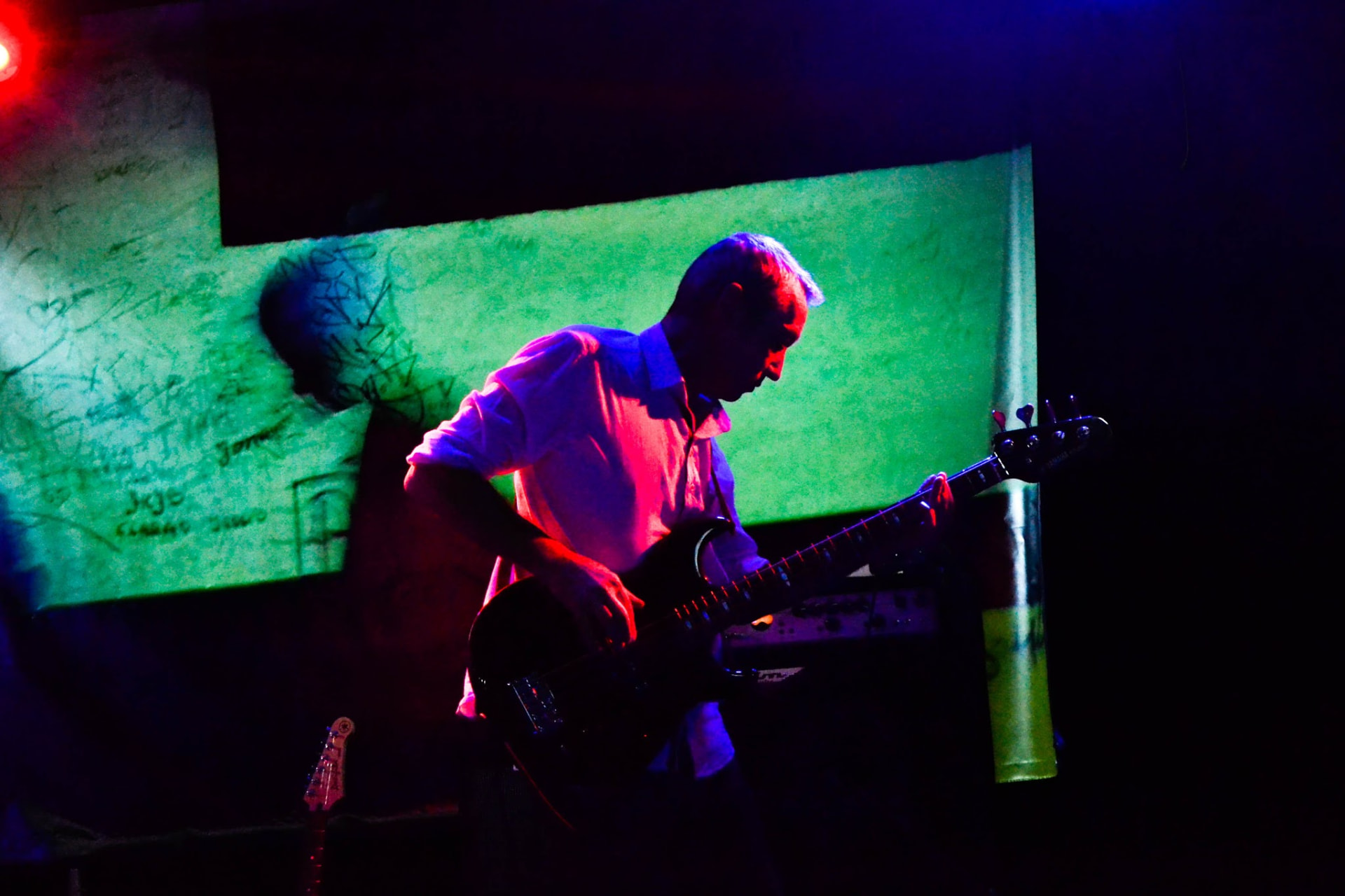 Lo Meulen performing live